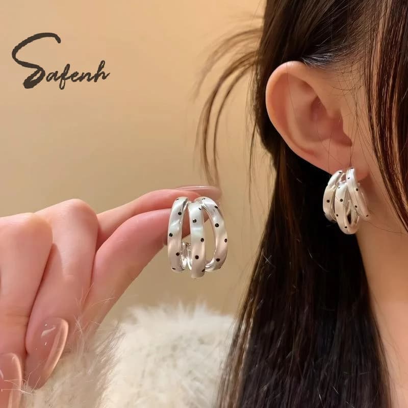 Trendy Polka Dots Brushed Finish C-shaped Stud Earring 2026 New Retro Art Dots Metal Hoop Earrings For Women Girl Jewelry