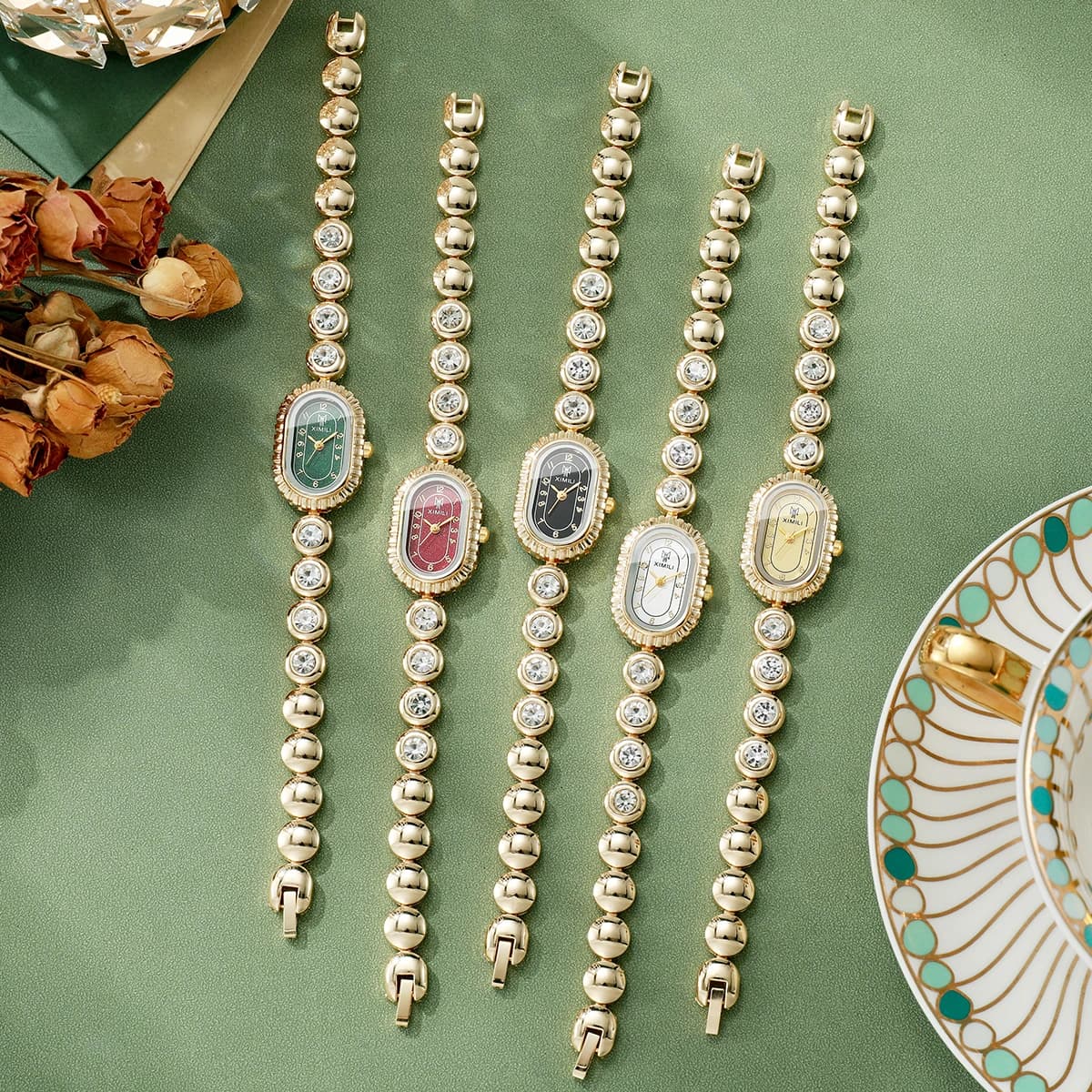 Elegant bracelet with rhinestones, women's quartz watch, small dial watch, fashionable woman's watch (without box)