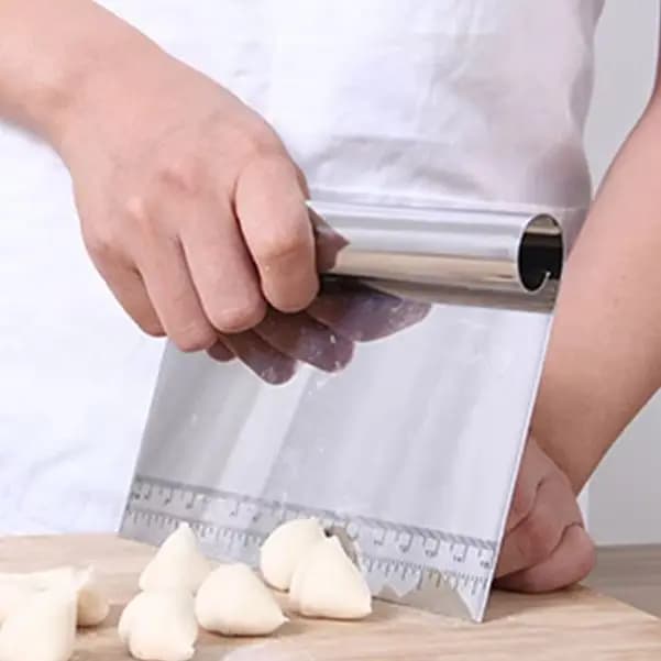 Stainless Steel Flour Cutter With Scale, Dough Cutter, Baking Scraper 15 20 22cm, Roll Handle Rice Noodle Scraper
