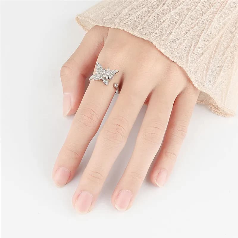 Anello Antistress con Farfalla in Zirconia, Gioiello da Dito Delicato per Ragazze, Accessorio Rotante
