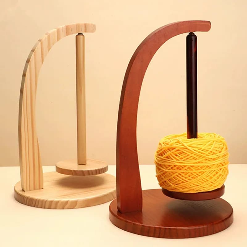 IMZAY Avvolgitore per torta in filato di legno Spinner per uncinetto Porta bobine Sacco per filato Avvolgitori a sfera azionati a mano per lavorare a maglia Lavorazione a maglia