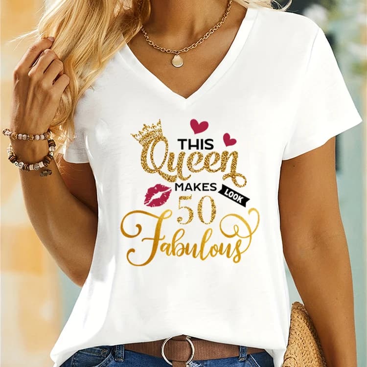 Questa regina fa sembrare 50 fantastiche magliette da donna Love 50th Birthday Party T-shirt Queen Classic Graphic Regalo di compleanno per la mamma