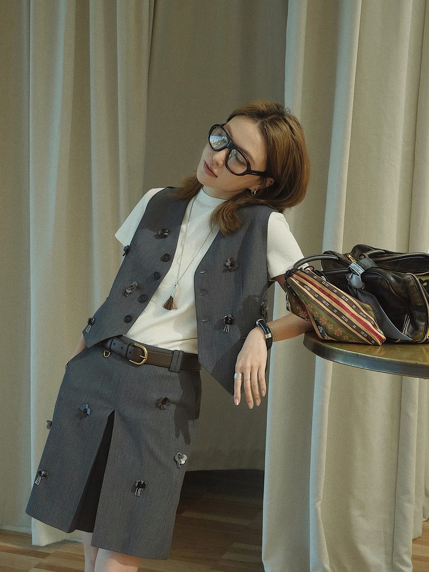 MOERSHOP Nuova Collezione 7 Aprile: Set Elegante con Gilet e Shorts Riccamente Decorati, Moda Femminile Primaverile