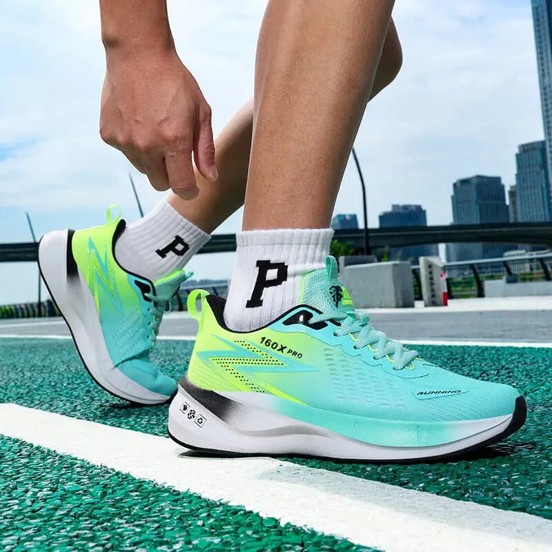 Scarpe da Uomo Tenis Sneakers di Lusso Comode e Leggere per Uomo 2026 Moda Outdoor Scarpe Traspiranti da Corsa