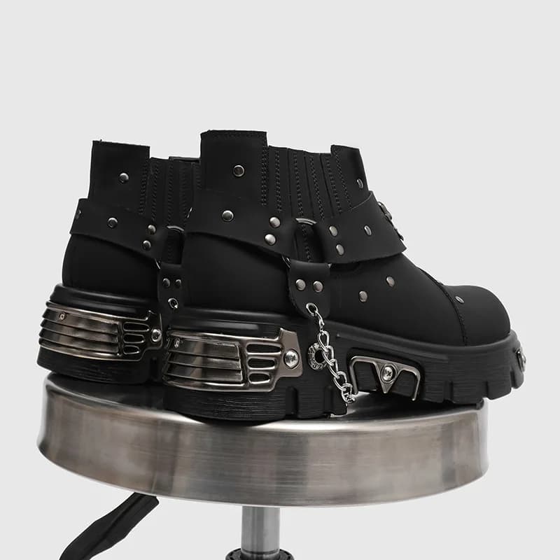 Stivali da Moto Rock Punk in Metallo Patchwork Neri da Uomo, Scarpe Platform Moda Maschili, Nuovi Stivaletti Designer con Punta Larga da Uomo per l'Autunno