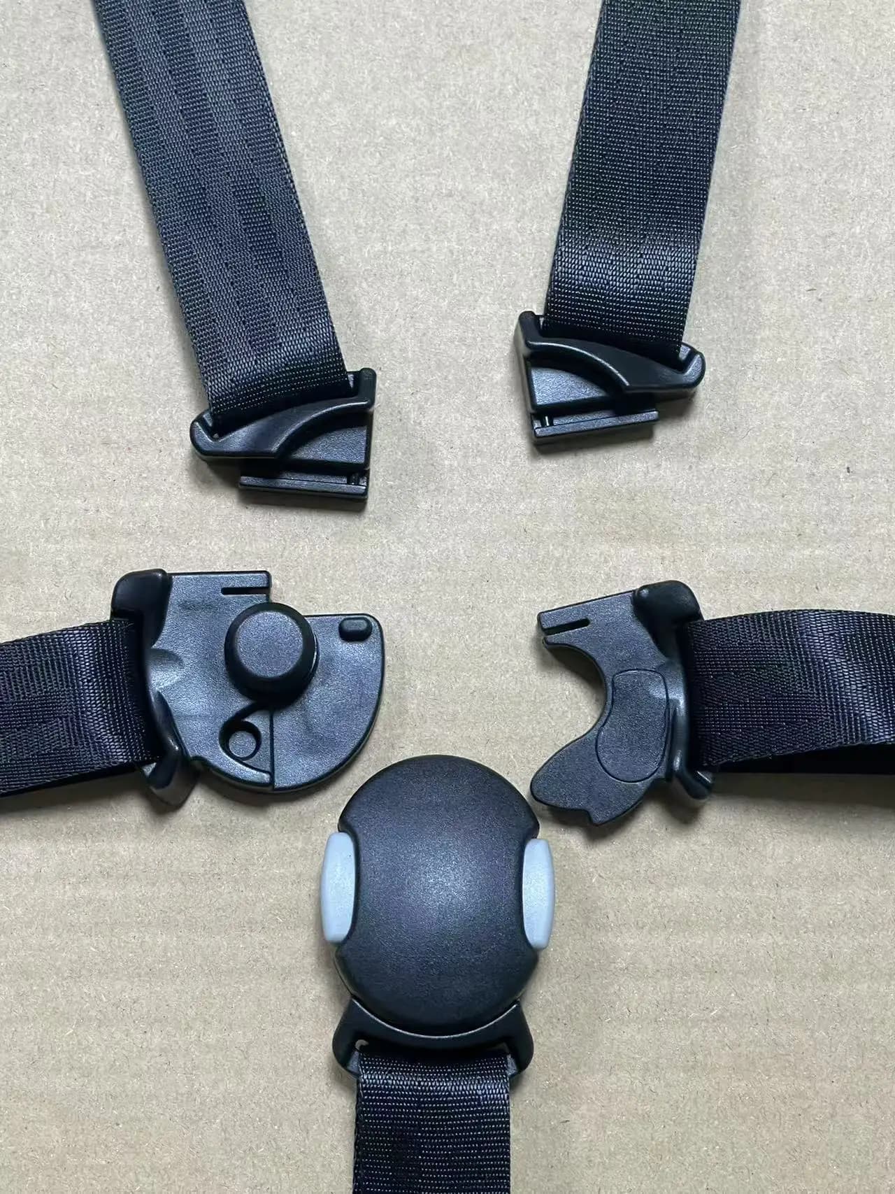Squizz 3 Imbracatura magnetica Imbracatura per passeggino Roan Ivi 2.0 5 PUNTI ARNESS WUTH MAGNETICO