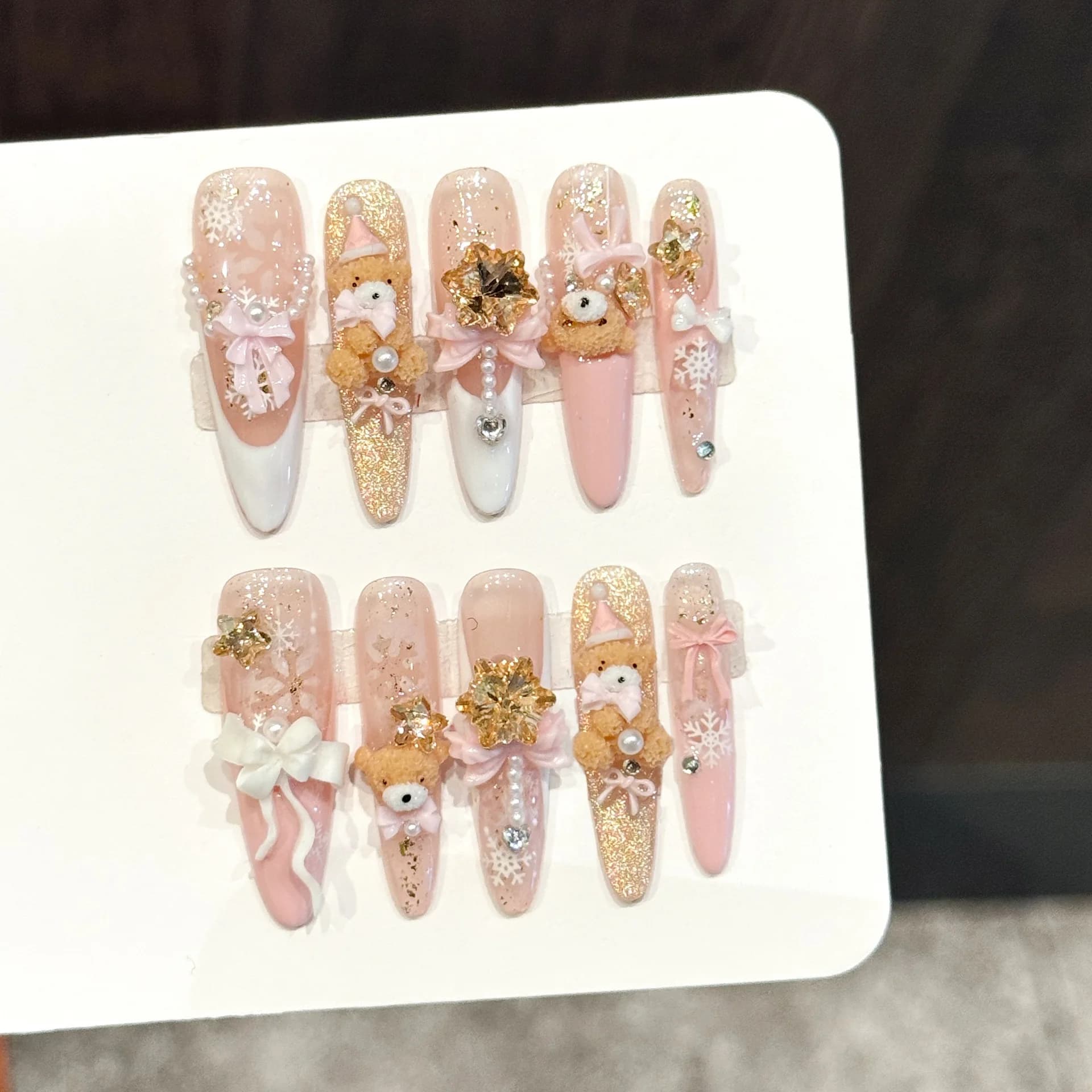 10 pezzi fatti a mano stampa sulle unghie carino farfalla fiocco di neve adesivi per nail art per ragazze con linguette adesive per colla per unghie in 4 PEZZI