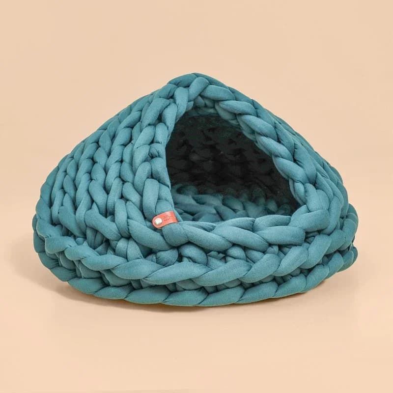 Cute Cat Bed Nest Small Dog Kennel Winter Thick House Weaving Pet Puppy Sleeping Bag Super Soft Cat Sleeping Bed Pet Cushion