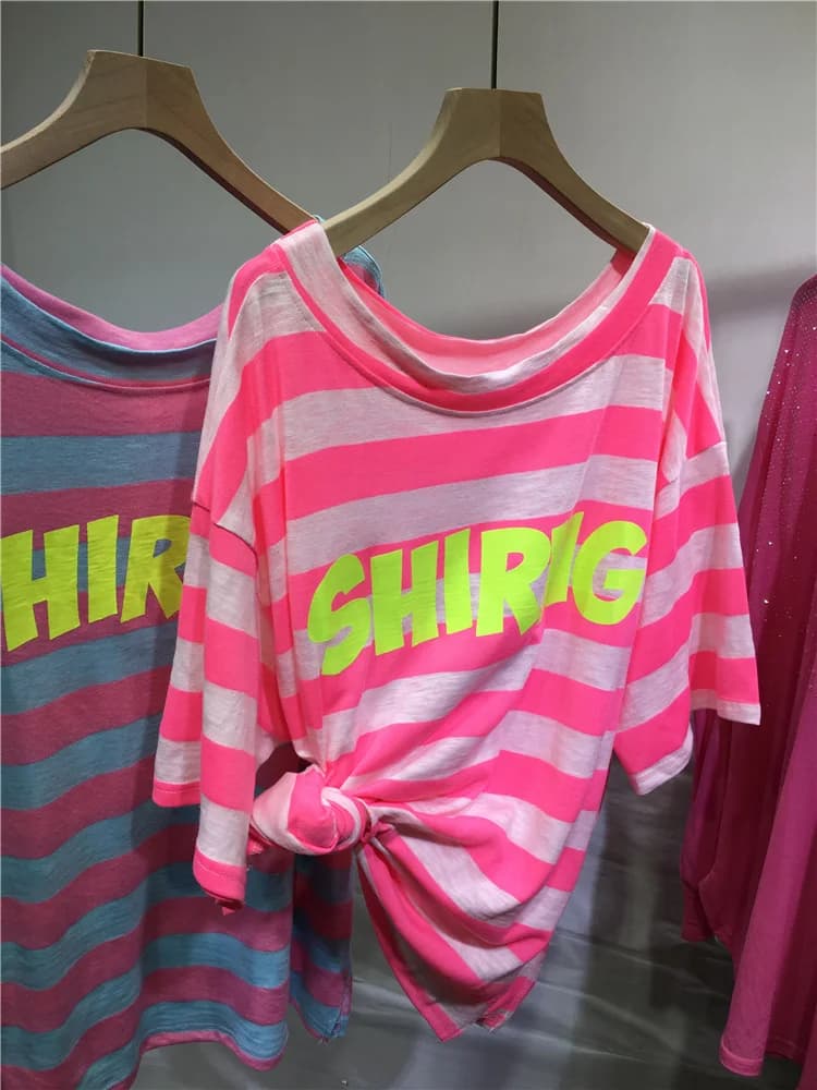 Women's Short Sleeve T-shirt with Colorful Striped Summer Solar Protection with Oversize Printed Letter