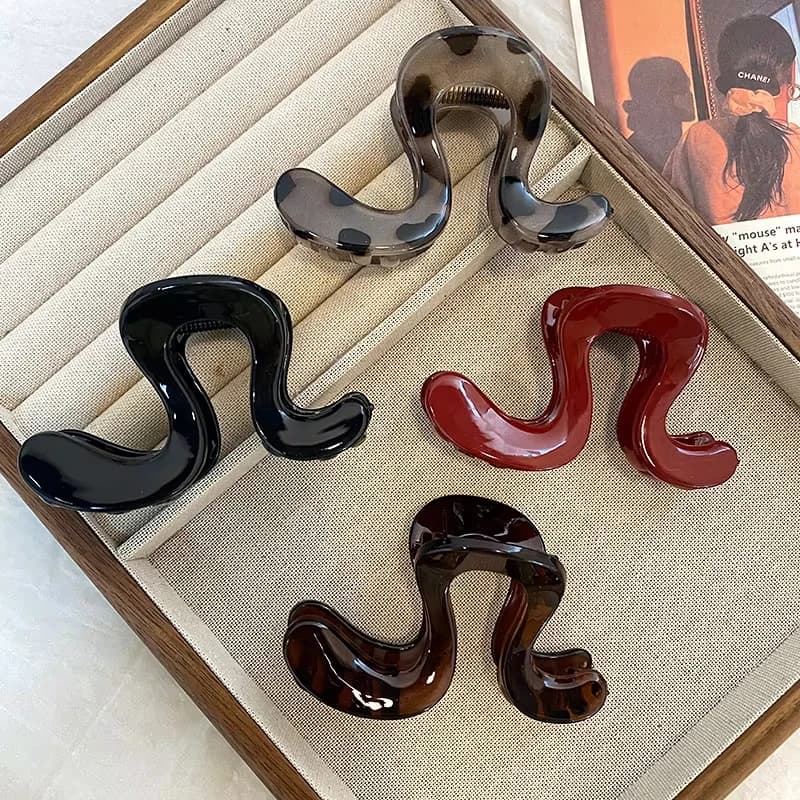 Simple Irregular Hair Catch Clip Shark Clip Women's Premium 2025 New Hairpin Back Head Hair Accessories Hairpin Elegant