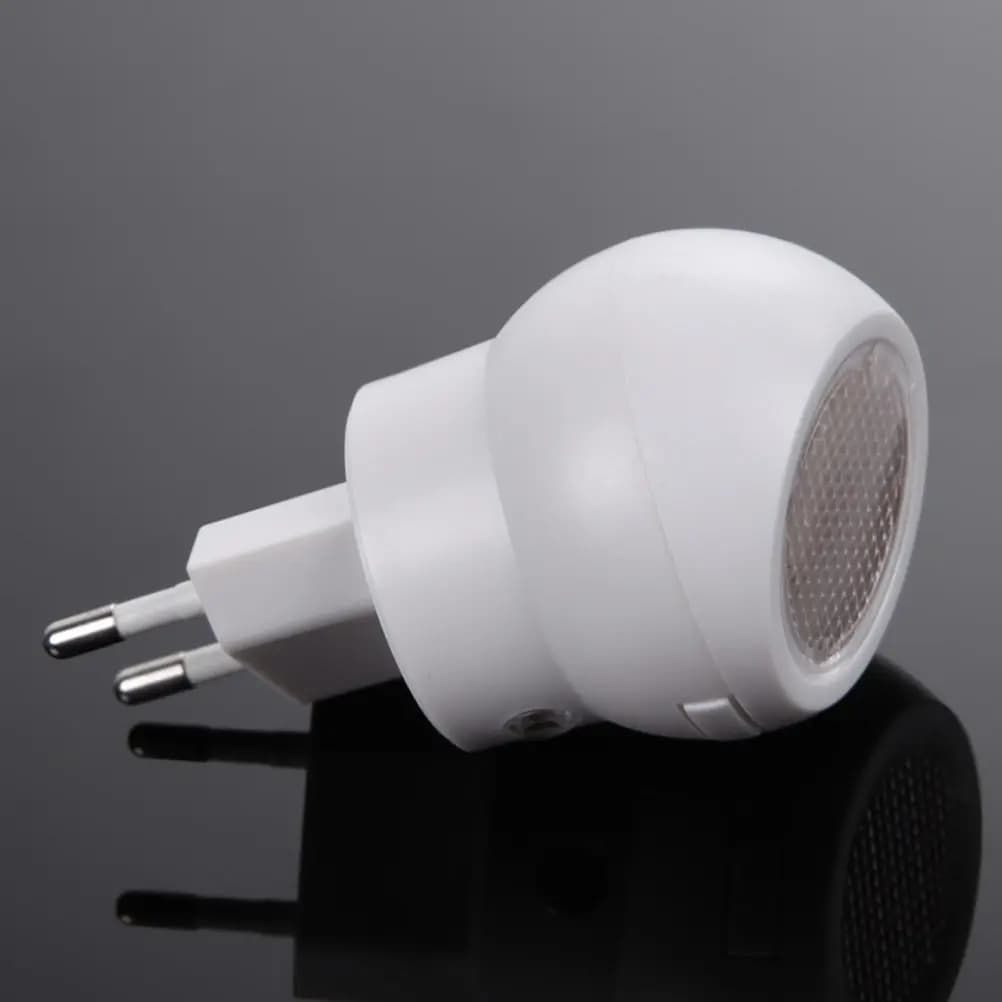 Luce Notturna LED Rotante a 360 Gradi con Spina EU, Senza Sfarfallio Automatico, Protezione Occhi, Illuminazione Intelligente per
