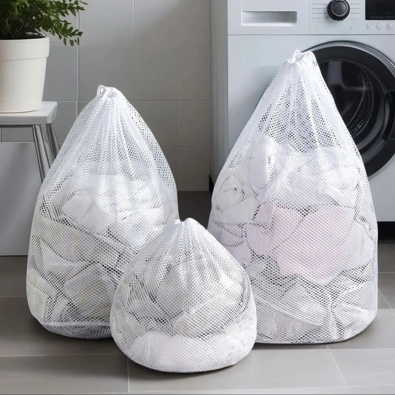Reusable storage bag with 1 piece mesh coulisse - Breathable mesh linen bag - Wash accessories