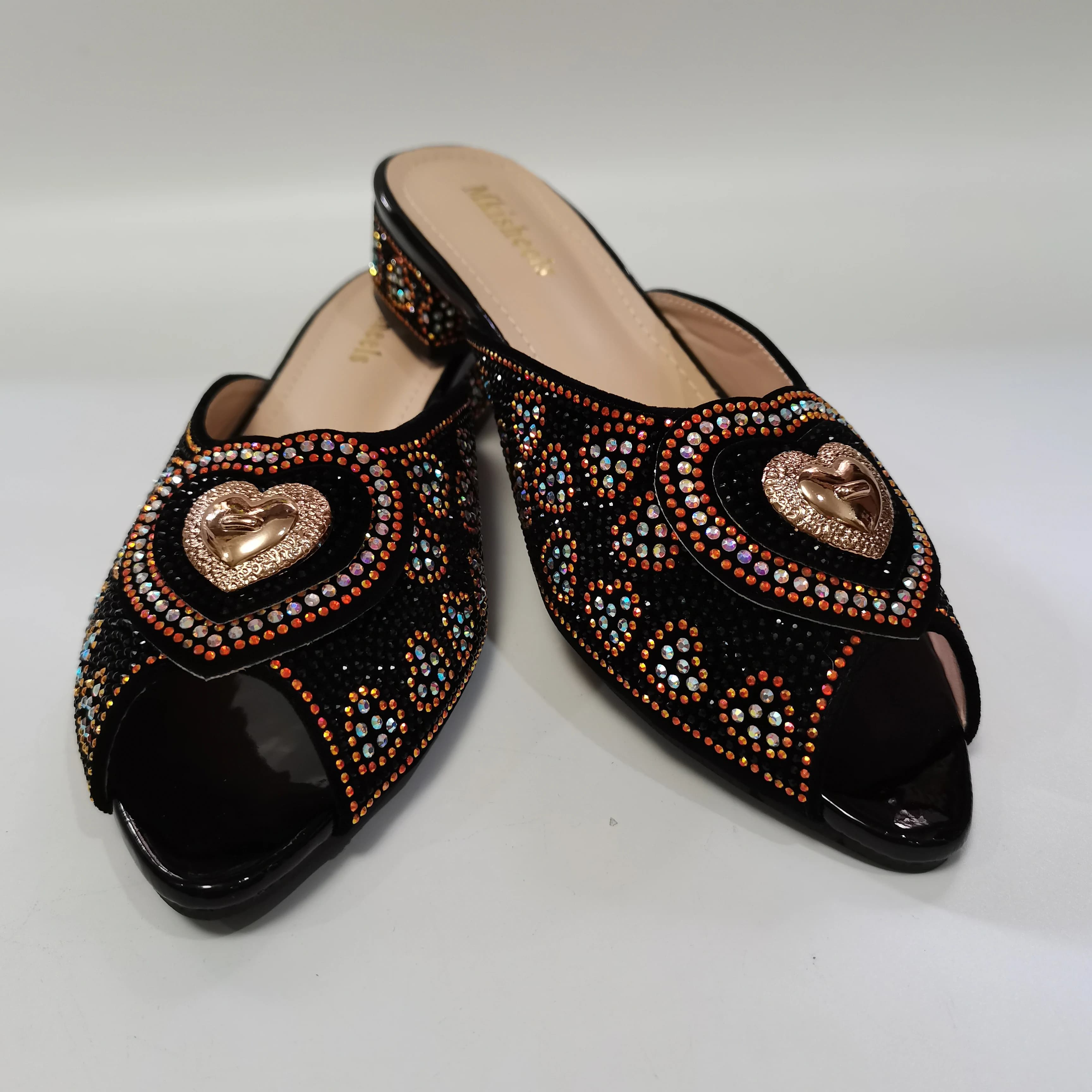 Ultimi sandali da festa nigeriani tacchi inferiori italiani pantofola autunnale per donna da sposa scarpe Open Toe sandali comodi Slip estivi