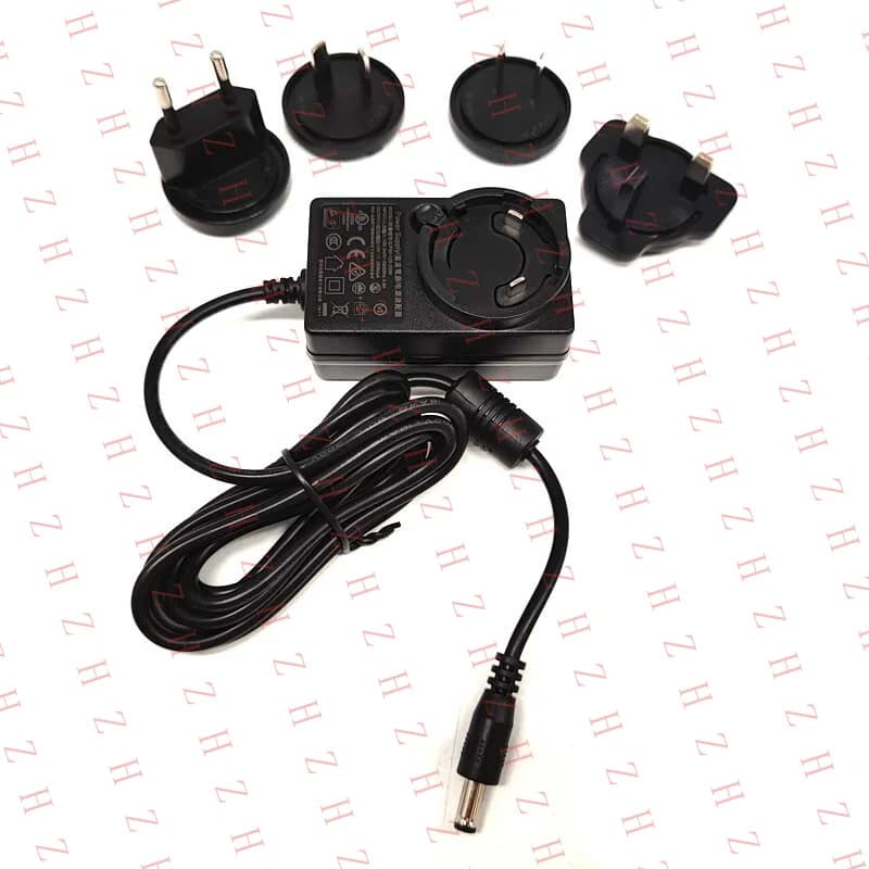 Alimentatore AC 12V P+ per Set di Scacchi Square Off Kingdom Edition