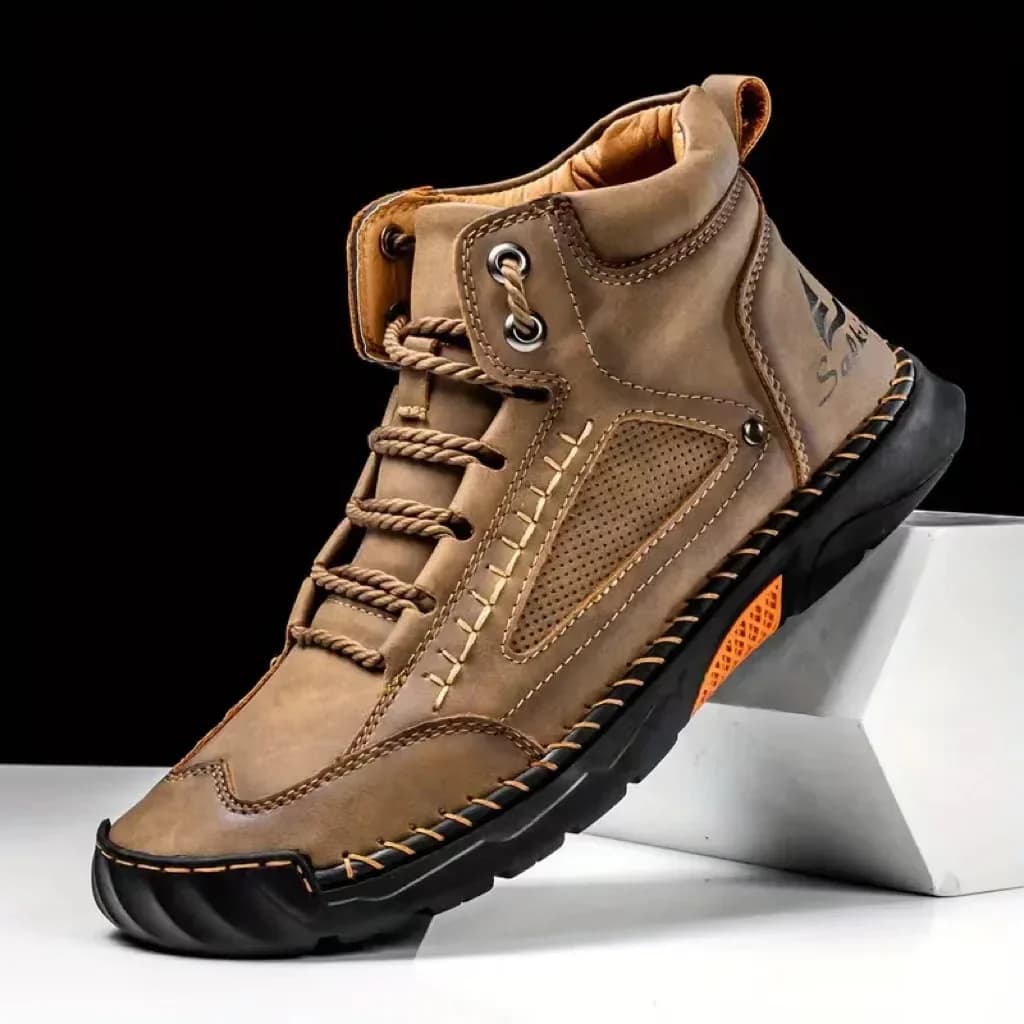 Stivali da uomo fatti a mano Design Sneakers Uomo Outdoor Casual Scarpe da uomo in pelle Stivaletti Autunno Traspirante Vendita calda 2025