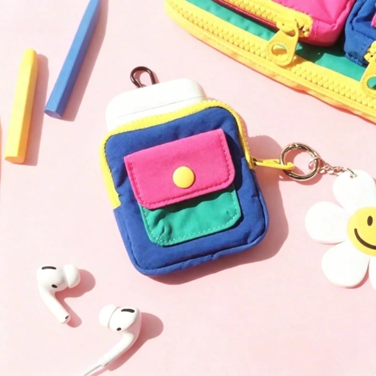 A 3-in-1 Set Including A Compact Contrast Card Holder, Mini Coin Purse, and Zipper Headphone Bag – Perfect for Going Out, Travel, and Everyday Carry