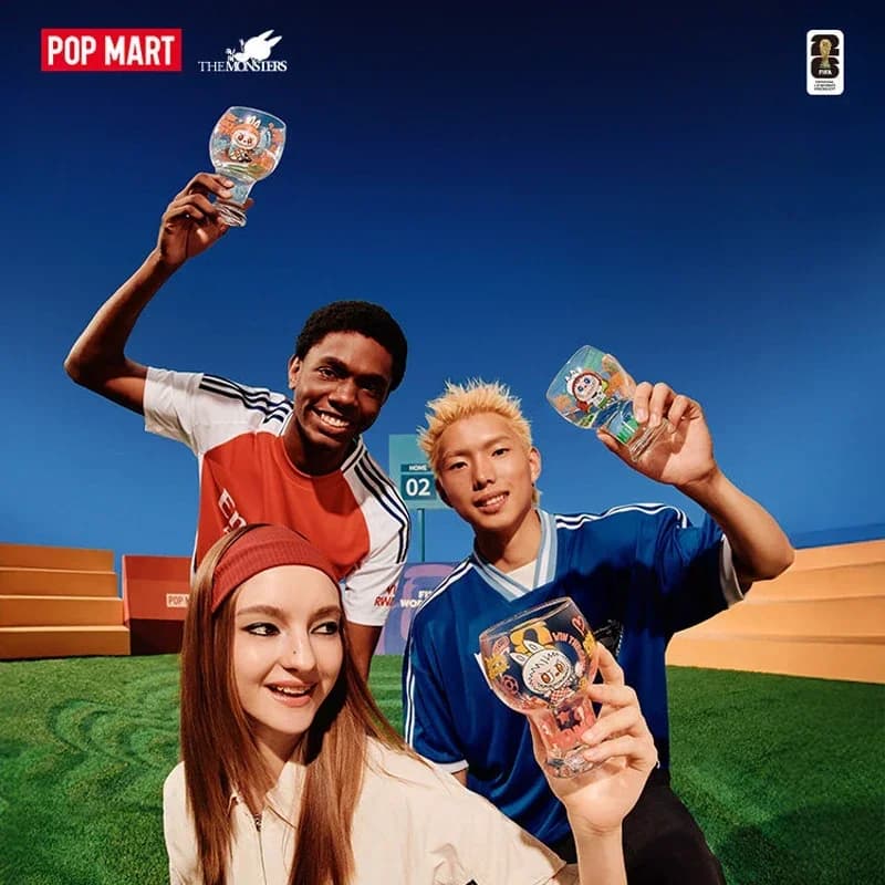 POP MART Labubu The Monsters Serie FIFA Blind Box in Vetro, Mystery Box, Giocattoli, Bambole, Figure Anime, Ornamenti da Scrivania, Carini