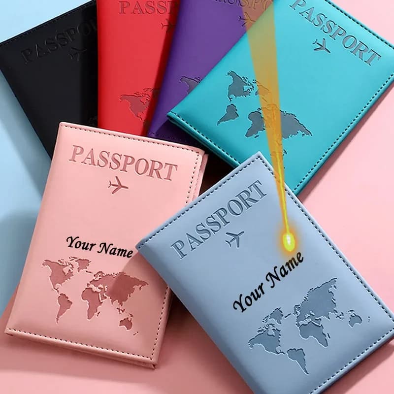 Regalo personalizzato Nome personalizzato Testo Mappa del mondo vintage Copertina del passaporto Nomi di coppia personalizzati Idea regalo di nozze da viaggio in pelle PU