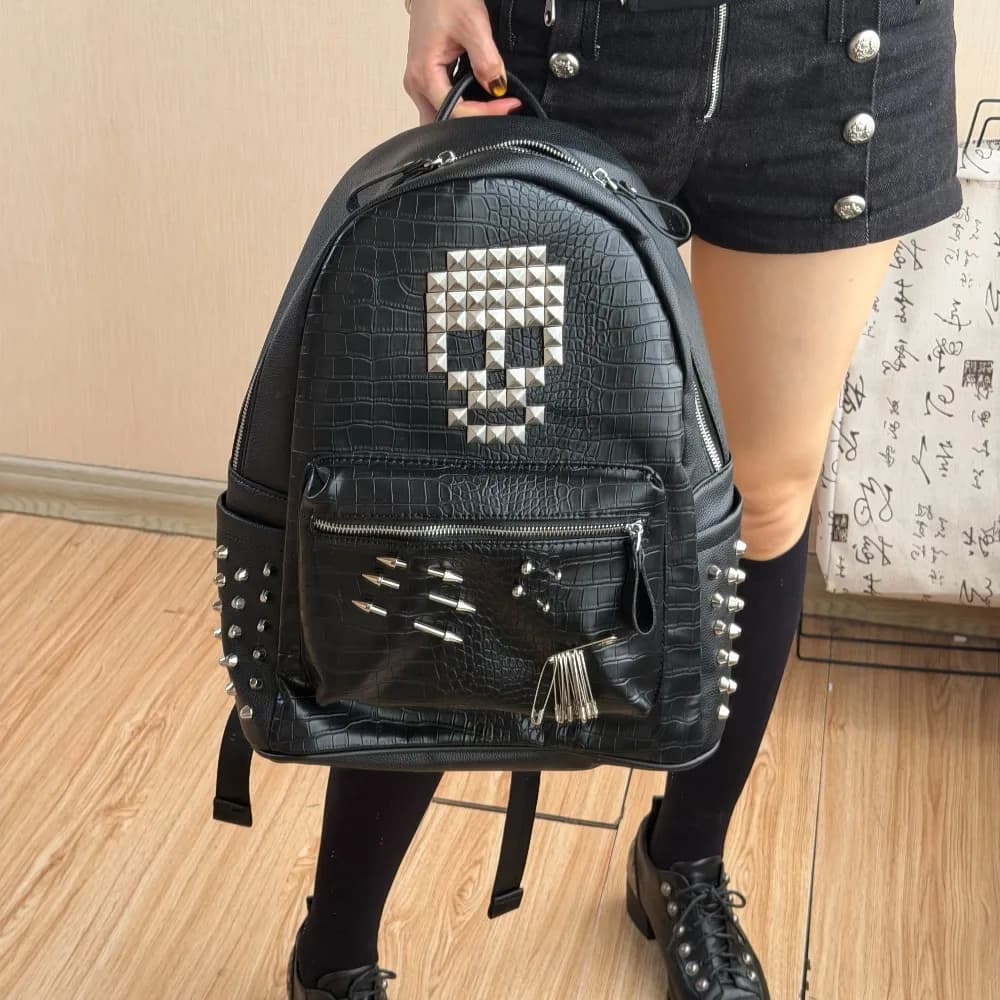 Zaino Originale con Motivo Coccodrillo Nero e Decorazione a Rivetto a Forma di Teschio, Moda Streetwear, Borsa per Computer e Scuola per Uomini e Donne