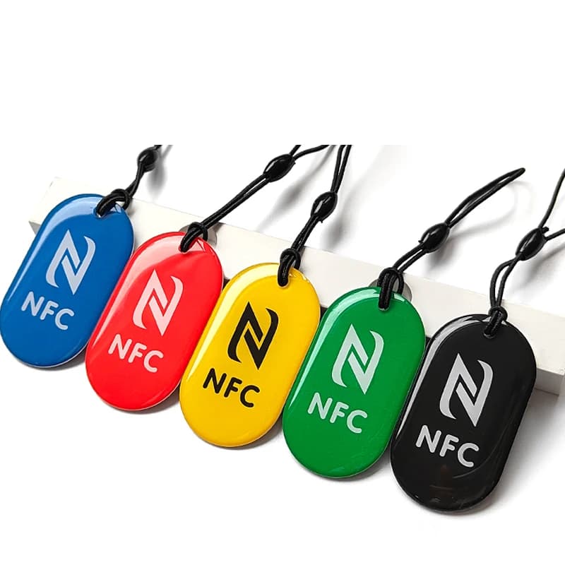 Tag NFC per tutti i telefoni abilitati NFC Scheda RFID epossidica Ntag213 Token 13,56 MHz con corda impermeabile