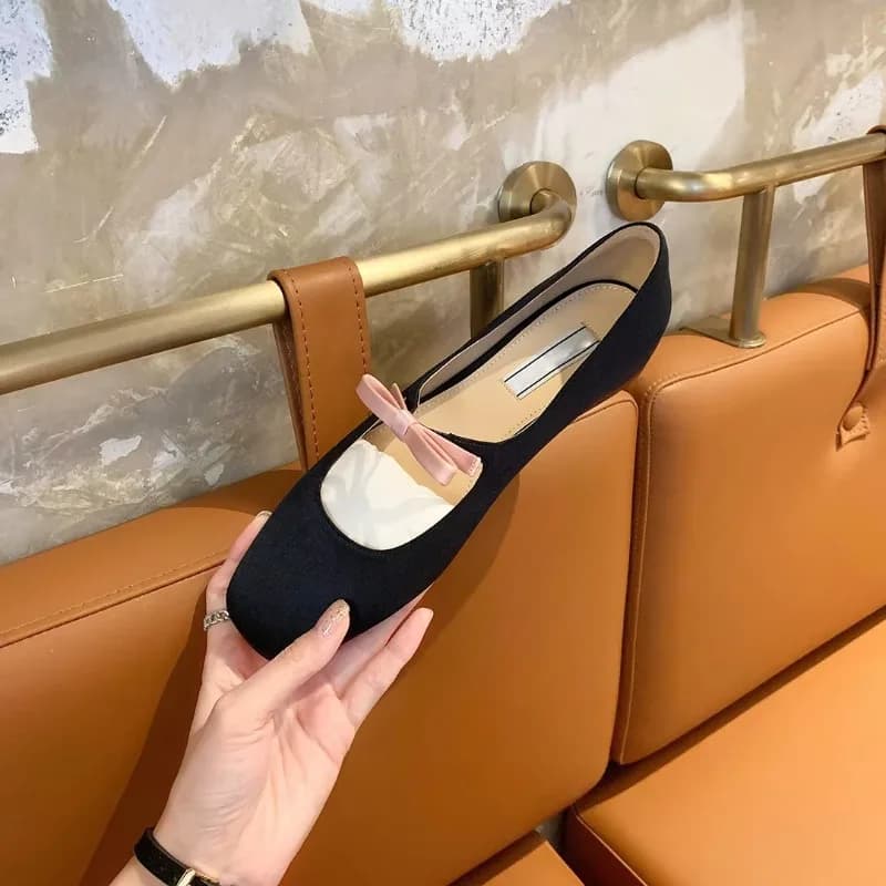 Ballerine Scarpe da donna Primavera Autunno Scarpe da donna Nuovo fiocco francese Bocca superficiale Mocassini piatti da donna di lusso