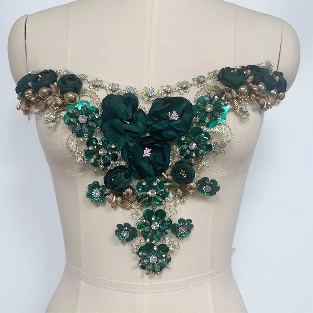 Scollatura applique con toppe floreali con perline di strass per matrimonio nuziale fai da te