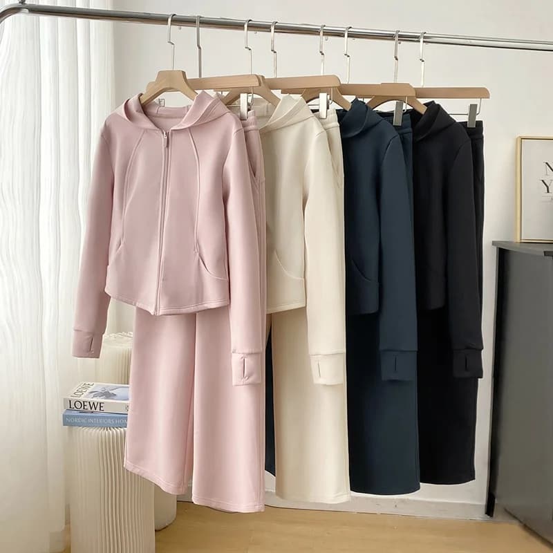 Set Sportivo da Donna con Felpa Slim Fit e Pantaloni a Vita Alta, Collezione Primaverile di Moda Femminile
