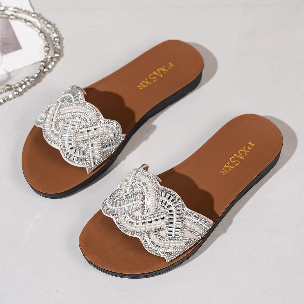 Sandali PXASXR con Perle per Donne, Ciabatte alla Moda Resistenti all'Usura con Suola Piatta, Comode Pantofole Casual da Spiaggia e per Esterni
