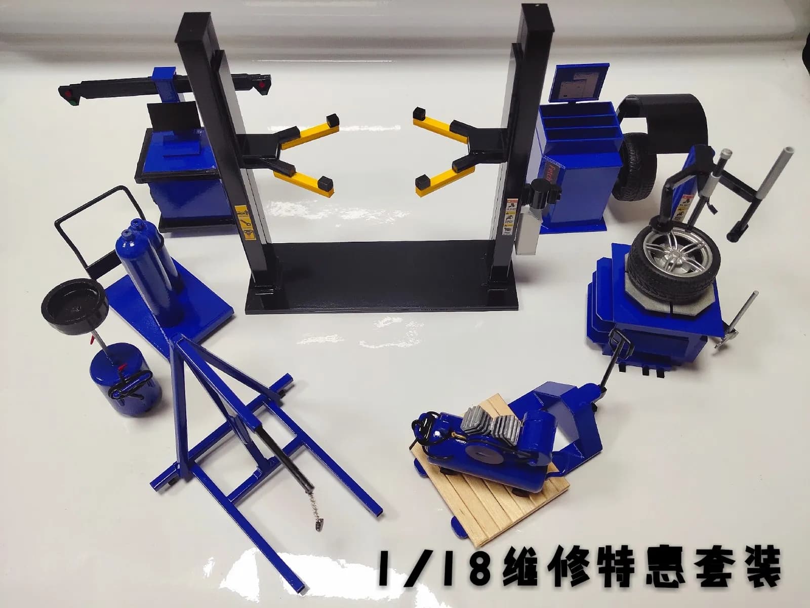 1/18 24 43 64 Puntelli di manutenzione Garage Negozio di riparazione Strumenti Kit pacchetto Modello Parcheggio Scena di auto