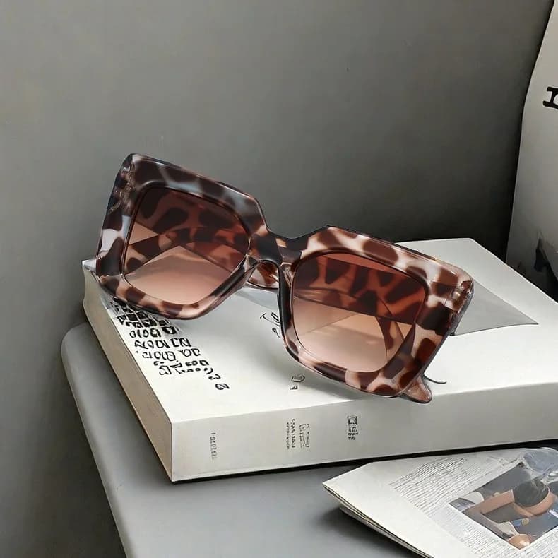 Large frame simple fashion square sunglasses women's street shooting sunglasses European and American cross-border trendy sunglasses