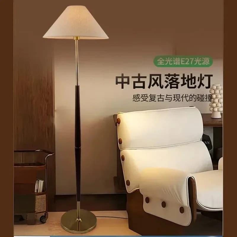 Lampada da scrivania in legno massello, lampada da terra, soggiorno, camera da letto, lampada da terra da comodino studio, lusso semplice e leggero in stile medievale