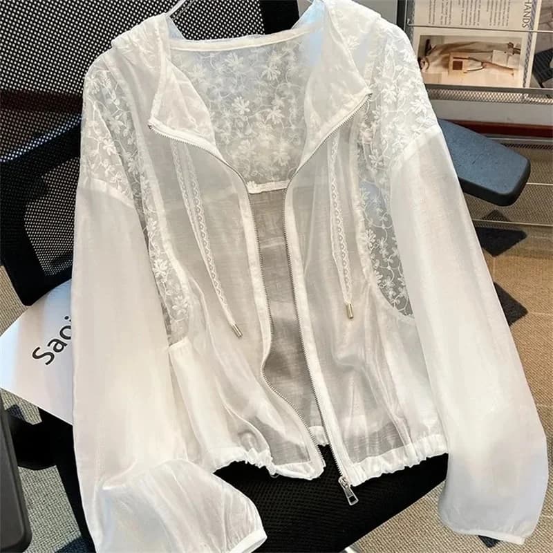 White Short Sunscreen Jacket Women's Embroidered Coat 2026 New Summer Thin Hooded Sunscreen Coat Lady Zipper Outwear Casual Top