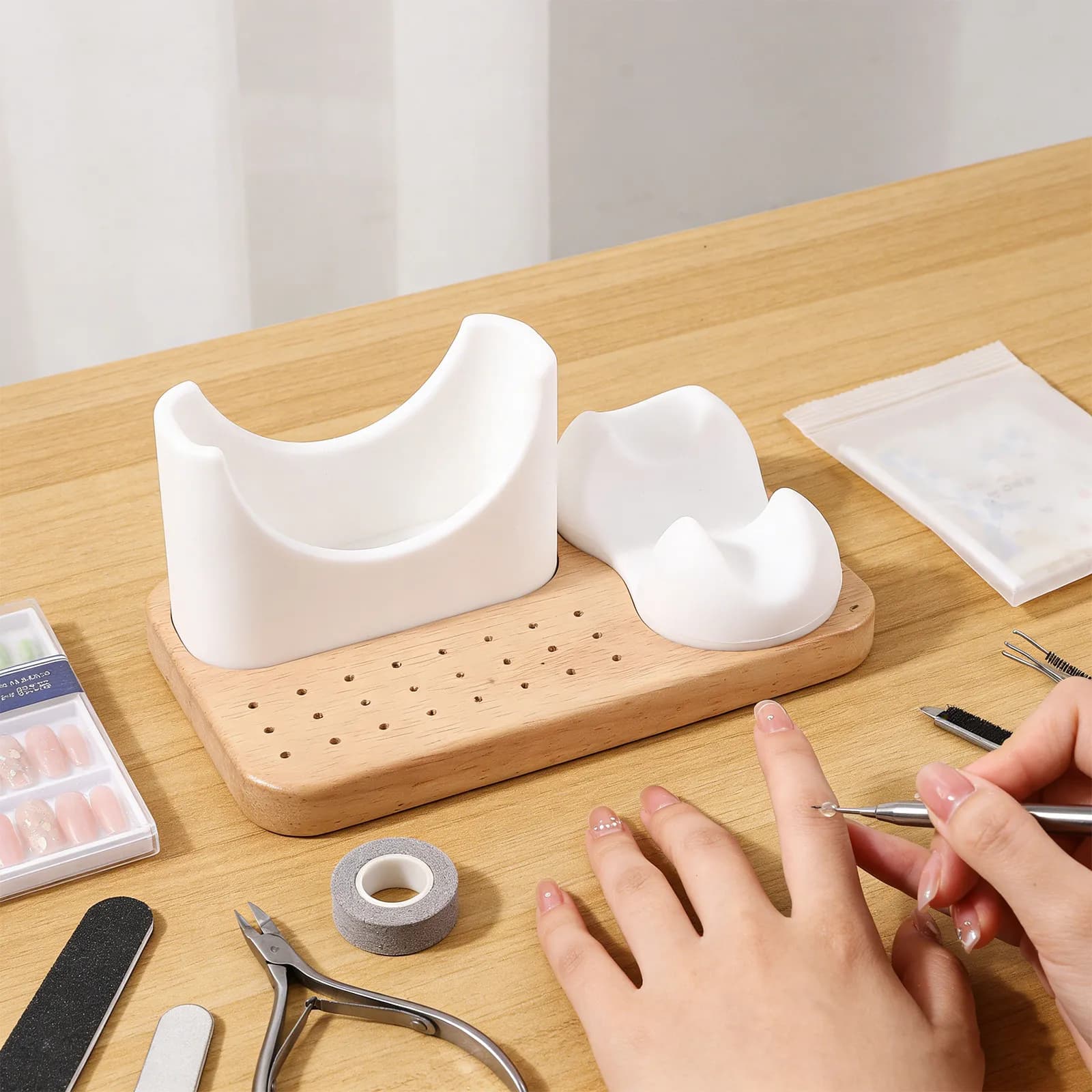 Supporto Universale in Silicone per Punte da Trapano per Unghie con Base in Legno a 24 Fori per Organizzazione e Conservazione di Punte Elettriche per Manicure