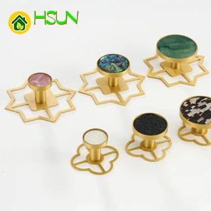 Manopola a conchiglia in ottone con base a fiore leggera di lusso armadio nordico armadio cassetto mobili rurali maniglia in oro bianco rame puro