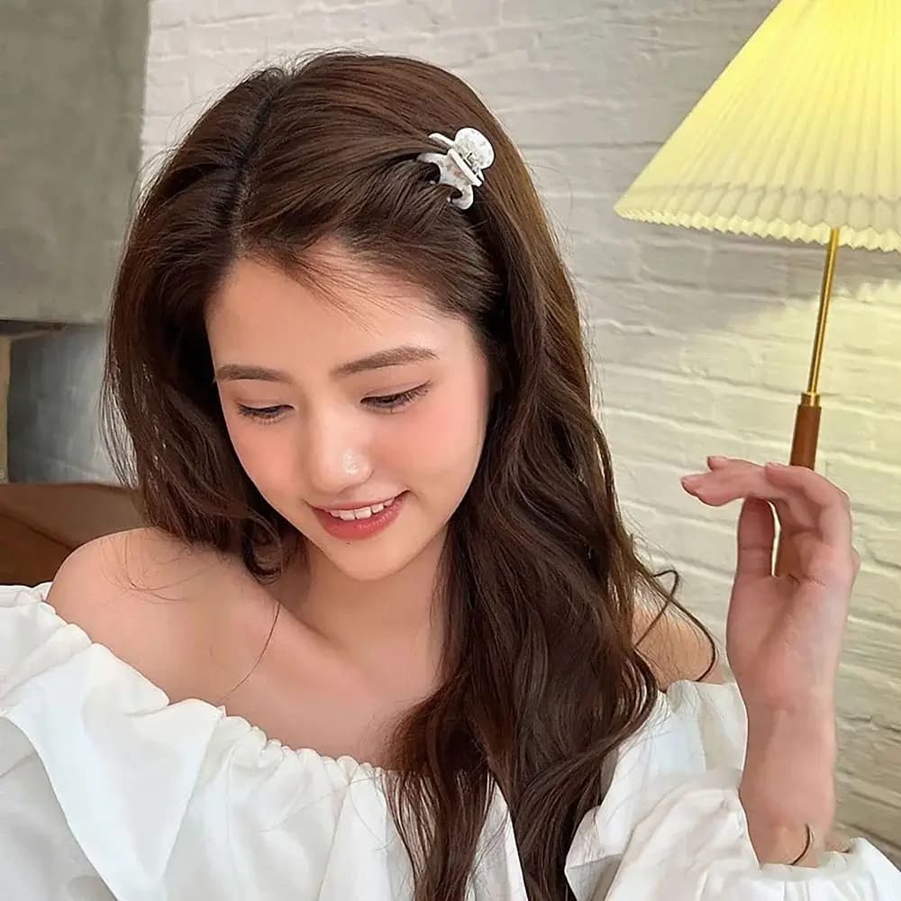 Cute Floral Hair Clip Hair Accessories High Elastic Spring Barrettes Korean Style Headdress Side Clip Makeup Shower