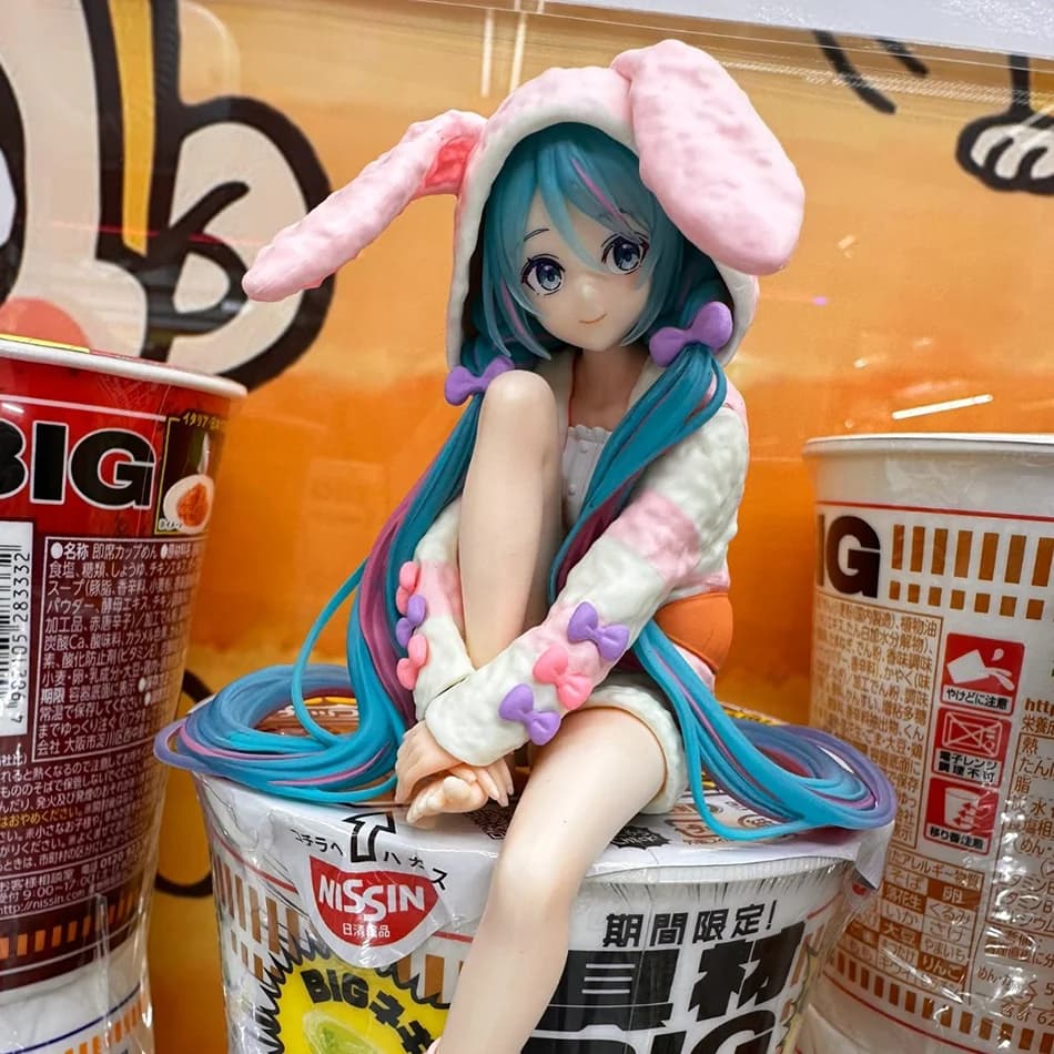 Nuovo in Stock: Pigiama con Orecchie da Coniglio Hatsune Miku, Action Figure da Collezione Anime Kawaii, Modellini Giocattolo, Regali di Natale