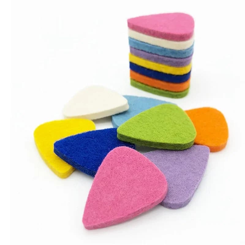 Plettri per chitarra in feltro morbido e confortevole Confezione da 50 pezzi Materiale ecologico Accessori per strumenti a corda con schegge per ukulele