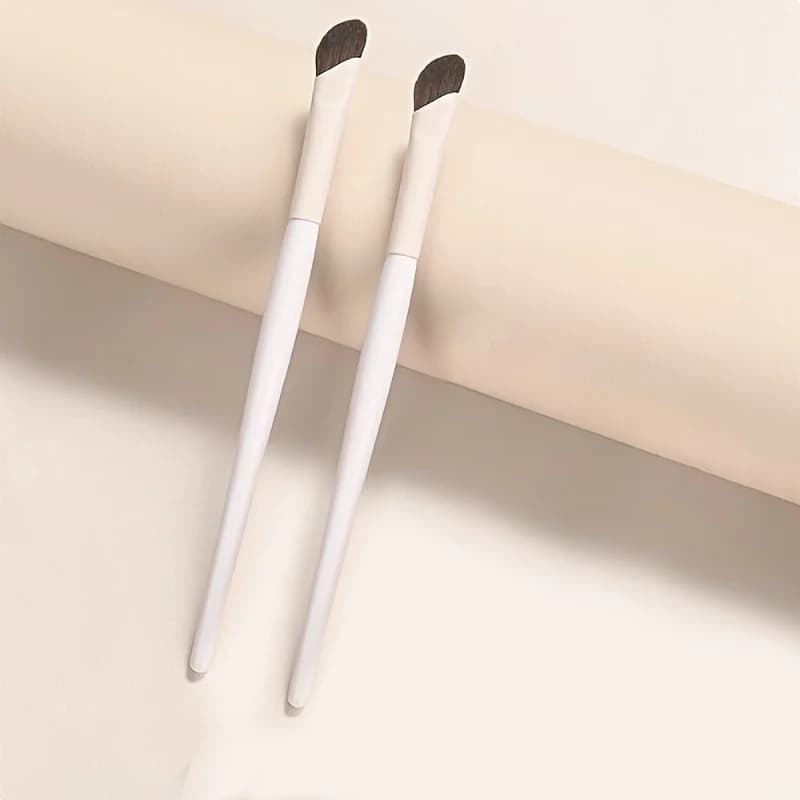 Animal Peas Makeup Brush Eye Details Brush 1 Piece Special Brush for Inclined Fleece in Horsehair for Makeup Artist Shade Brush for nose