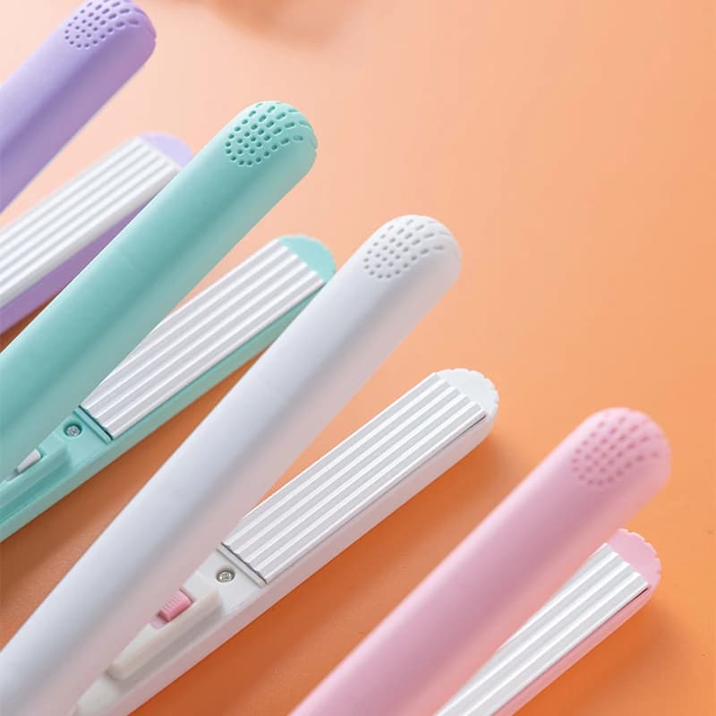 Mini Iron Pro 3 in 1 200 °C Corrugated Steak Iron Electric Hairpin Bigodino for Pink Hair Iron Flat Tools for shaping holiday trips