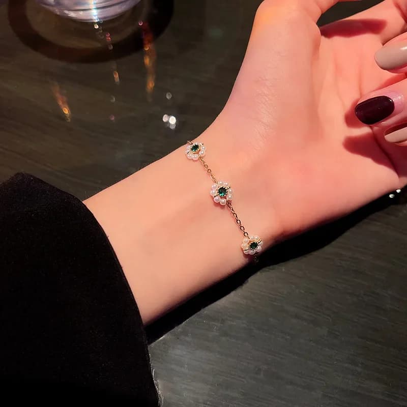 Gold Plated Faux Pearl Flower Bracelet Round Emerald CZ Floral Adjustable Slider Chain Vintage Elegant Wrist Jewelry for Women