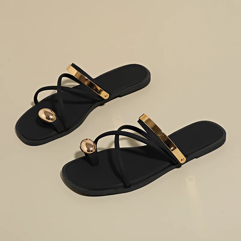 Stylish Women's Cross Strap Slide Sandals Comfortable Lightweight Toe Loop Beach Shoes with Casual Solid Color Design for Summer