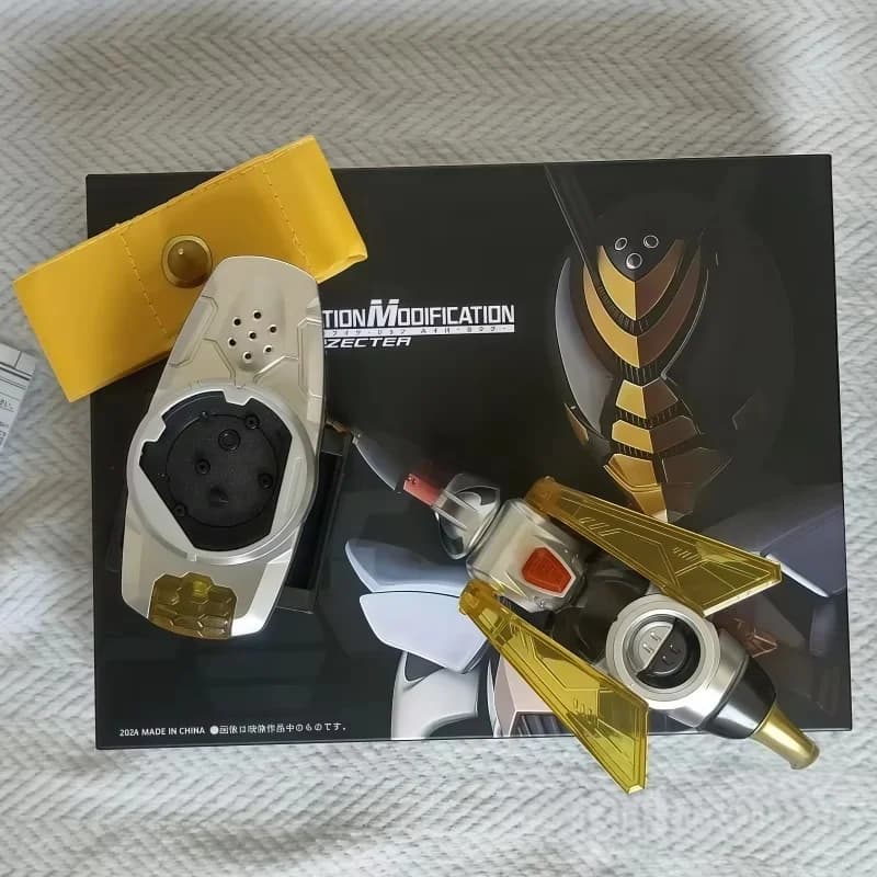 Kamen Rider Kabuto Csm The Bee Knight Brace Driver With Dialogue Bgm Sound Effect Transformation Henshin Bracelet Action Figure