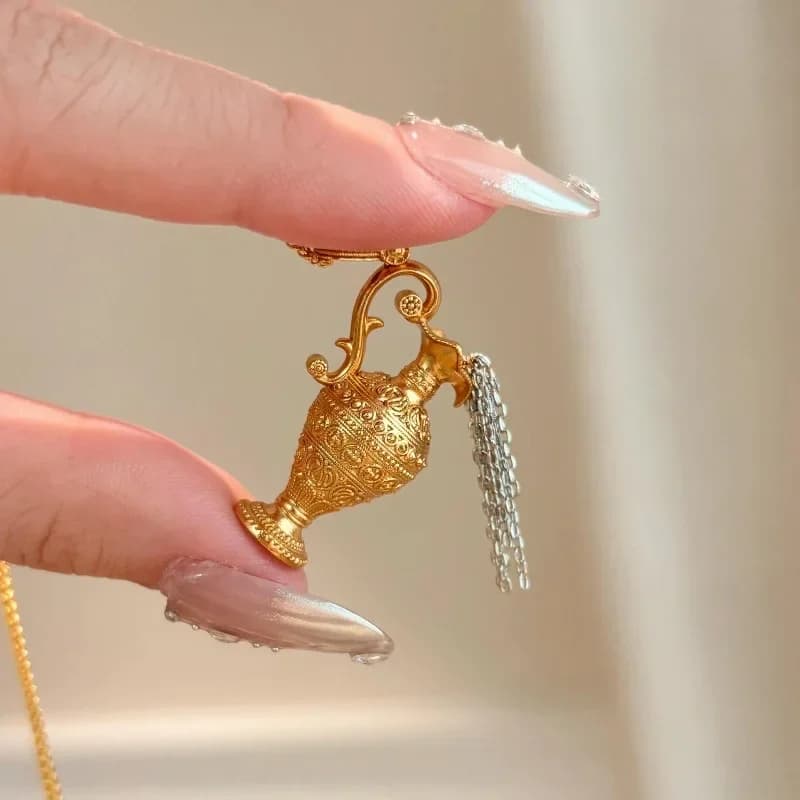 Light luxury retro chains wine pot tassel necklace stereoscopic design fashion art exquisite collar chain wedding jewelry gift