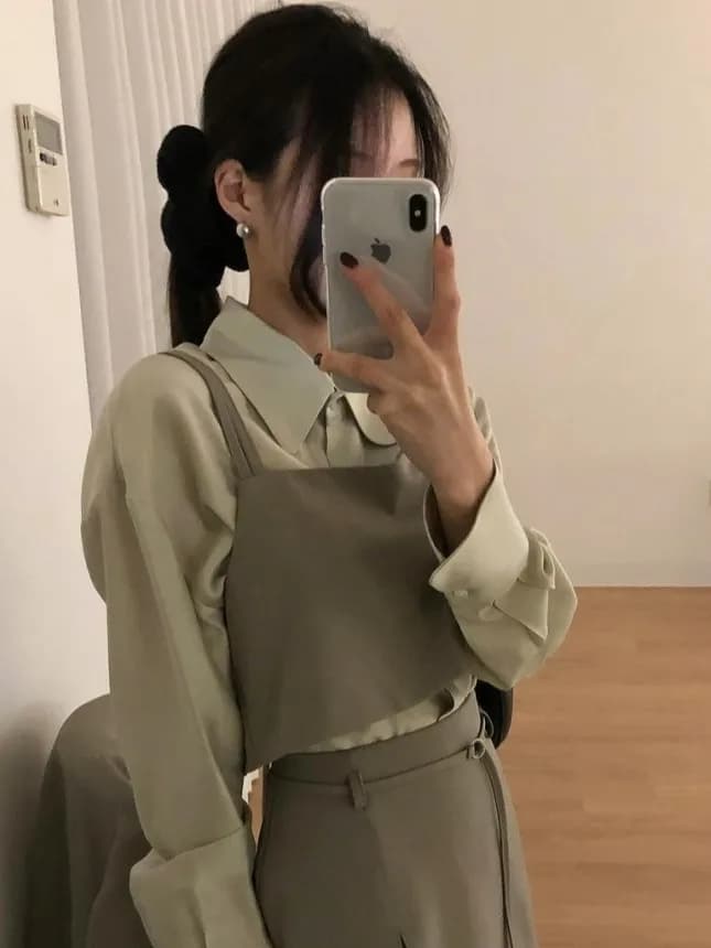 Completo due pezzi primaverile da donna: top a fascia con cintura e gonna midi, casual, comodo e traspirante