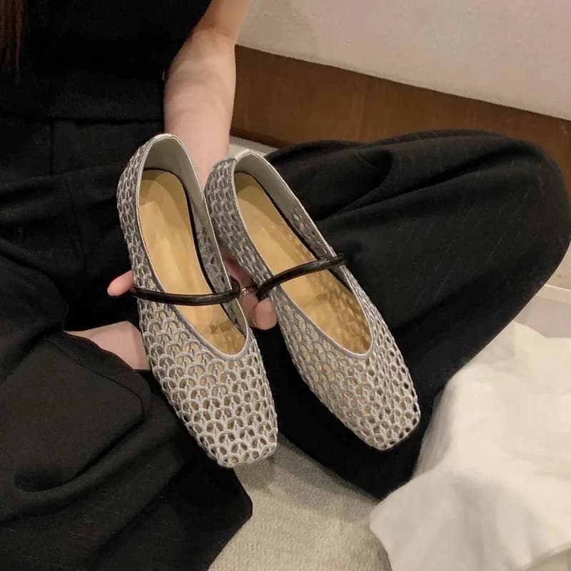 Sandali da donna estivi nuovi con punta quadrata, traforati e traspiranti, con tomaia morbida e scollo basso, eleganti e casual, con suola piatta