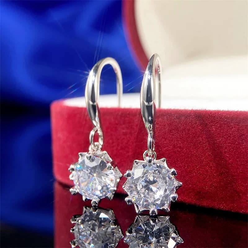Huitan Fashion versatili orecchini pendenti femminili di lusso Solitaire Cubic Zirconia orecchini da indossare ogni giorno eleganti gioielli da donna