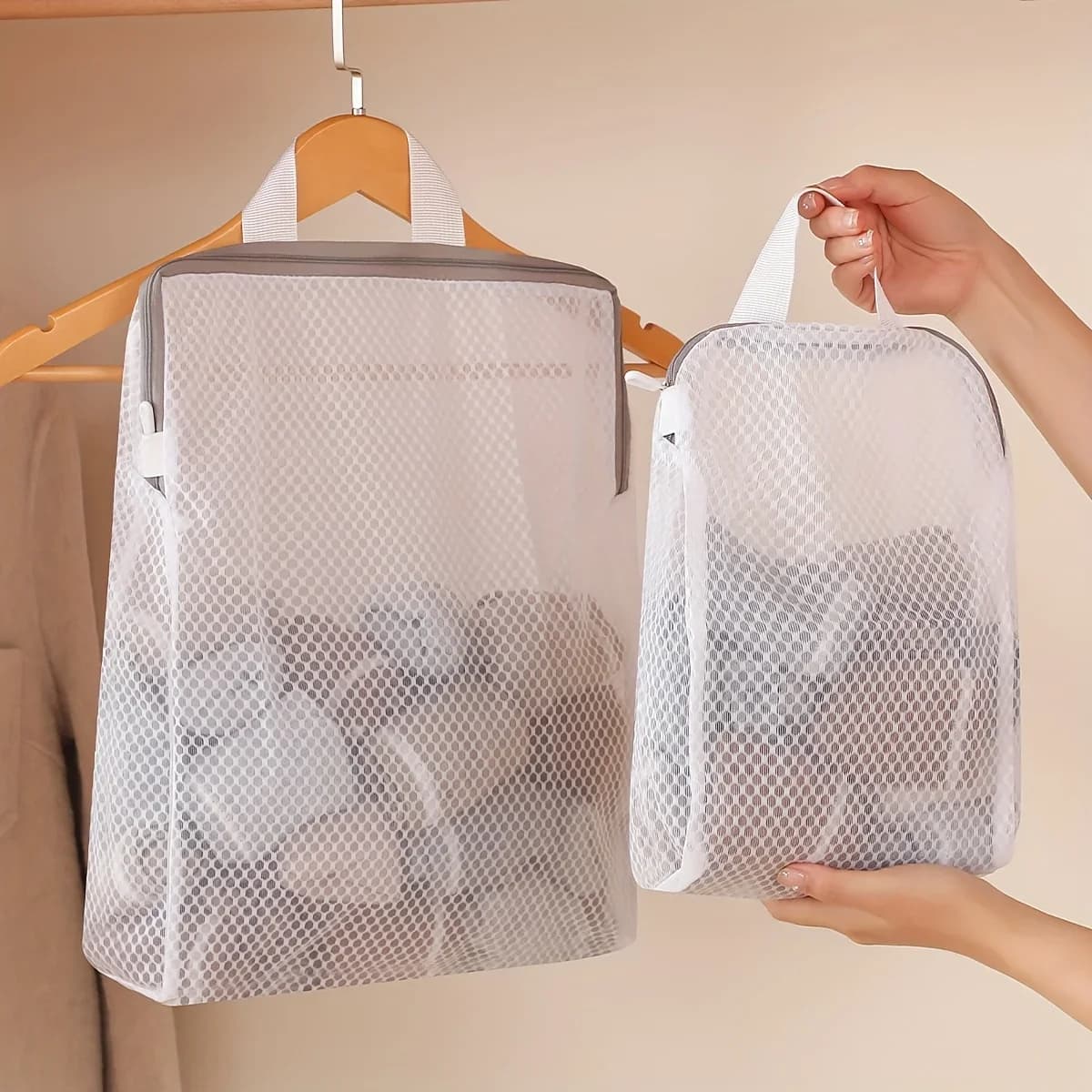 1 sacchetto per biancheria in rete a nido d'ape con cerniera - Organizzatore multifunzionale per vestiti da appendere a parete per camera da letto e bagno