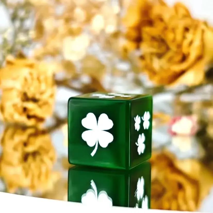 D6 Dadi 16mm Clover Glass Cubo a 6 facce Bar Intrattenimento Club Famiglia Accessori per giochi per feste Gioco di scacchi desktop Dadi Giocattolo regalo