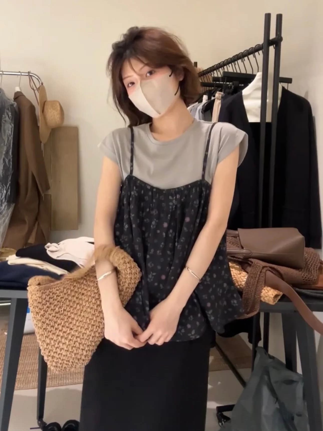 Retro Korean Floral Strap T-Shirt Two-Piece Set Women's Summer New Sweet Anti-Aging Short Sleeve Top Casual Fashion Ensemble