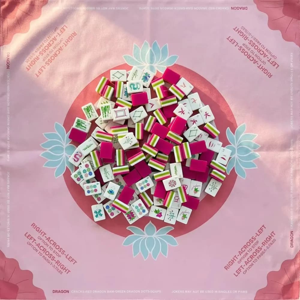 Modern American mahjong set of 160 pieces, luxury four-layer 32mm red and green acrylic with tablecloth set